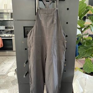 Aerie black cotton overalls size xl